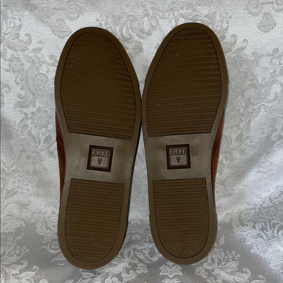 Frye Women’s Rich Brown Suede Slip-Ons. Size 7.5 M - Picture 5 of 8